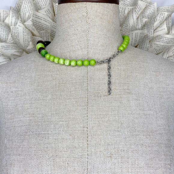 Vintage Style Large Bead Necklace - Picture 2 of 4